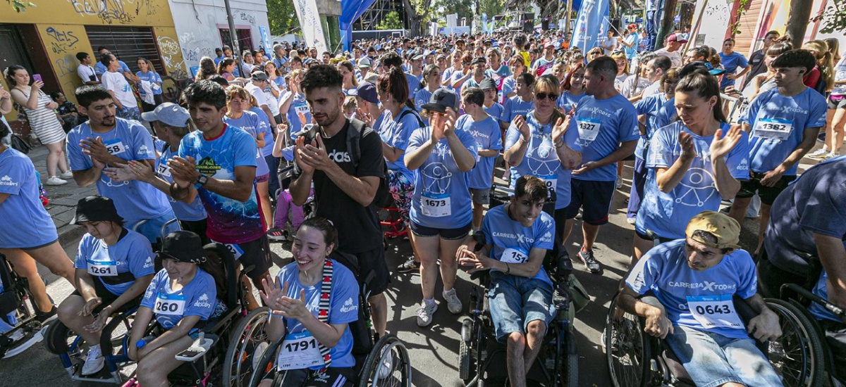 Derechos de las Personas con Discapacidad<. Una multitud participó de la “Carrera x Tod@s